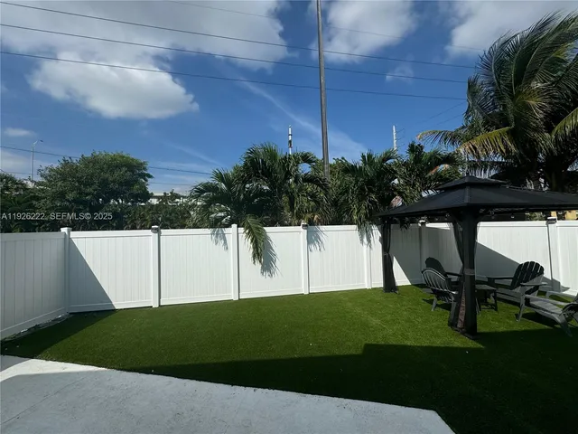 $860,000 | 1904 Southwest 28th Street, Fort Lauderdale, FL 33315
