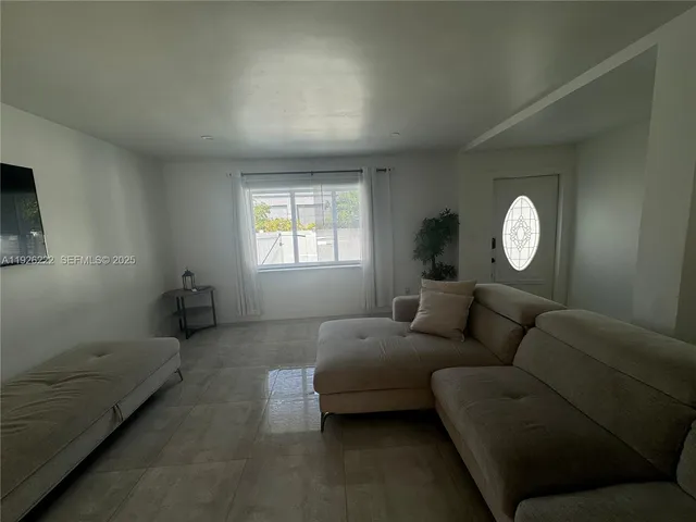 $860,000 | 1904 Southwest 28th Street, Fort Lauderdale, FL 33315