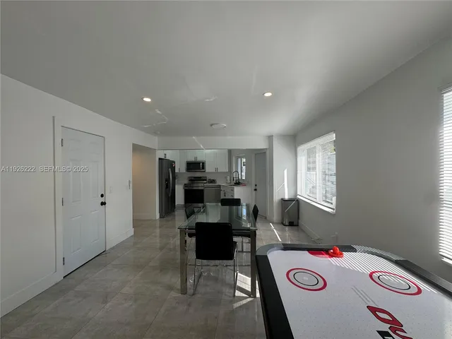 $860,000 | 1904 Southwest 28th Street, Fort Lauderdale, FL 33315