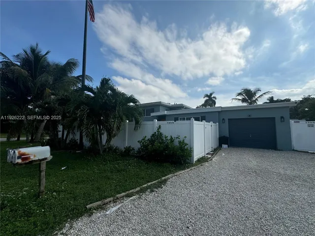 $860,000 | 1904 Southwest 28th Street, Fort Lauderdale, FL 33315
