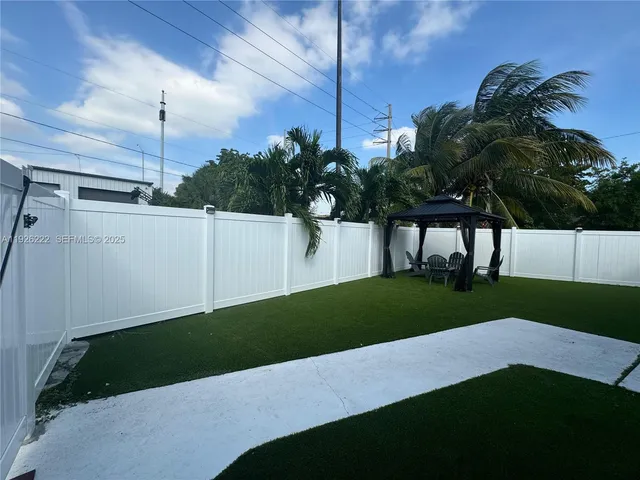$860,000 | 1904 Southwest 28th Street, Fort Lauderdale, FL 33315