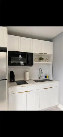 $860,000 | 1904 Southwest 28th Street, Fort Lauderdale, FL 33315