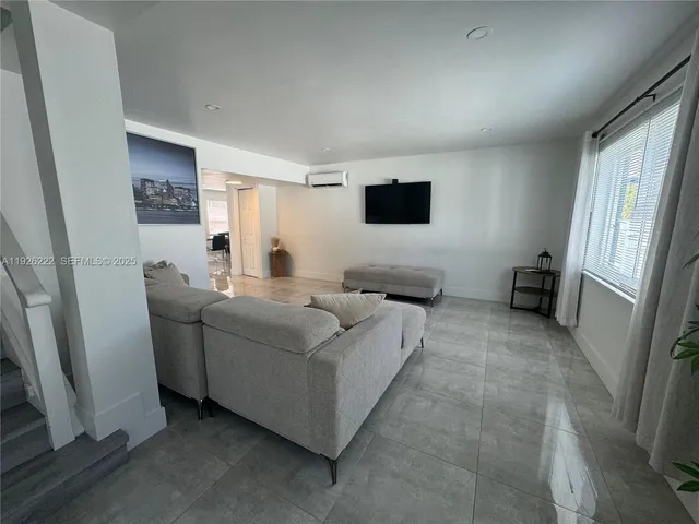 $860,000 | 1904 Southwest 28th Street, Fort Lauderdale, FL 33315