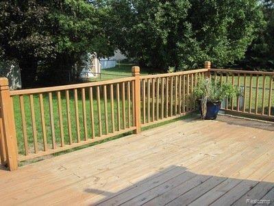 11200 Stark Road Livonia, MI 48150 - Photo 20 of 21 Deck.jpg