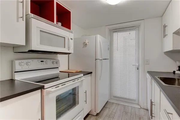 $249,900 | 1461 South Ocean Boulevard, Unit 211, Lauderdale-by-the-Sea, FL 33062