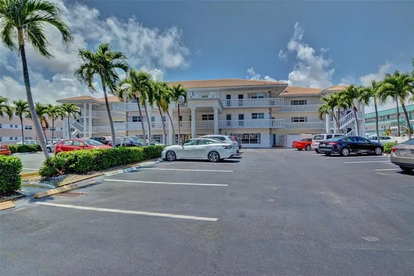 $249,900 | 1461 South Ocean Boulevard, Unit 211, Lauderdale-by-the-Sea, FL 33062