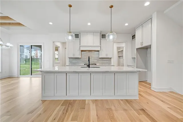 $1,175,000 | 17021 King Street, Overland Park, KS 66221