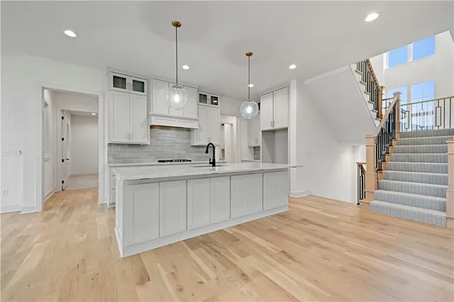 $1,175,000 | 17021 King Street, Overland Park, KS 66221