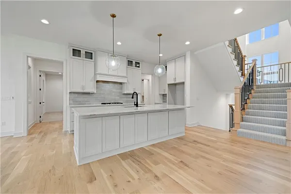 $1,175,000 | 17021 King Street, Overland Park, KS 66221