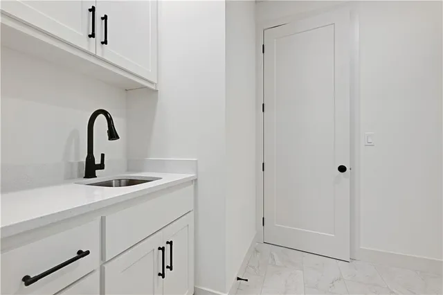 $1,175,000 | 17021 King Street, Overland Park, KS 66221