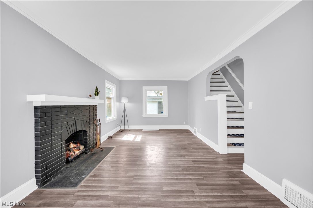 3394 Hartwood Road Cleveland, OH 44112 - Photo 9 of 32