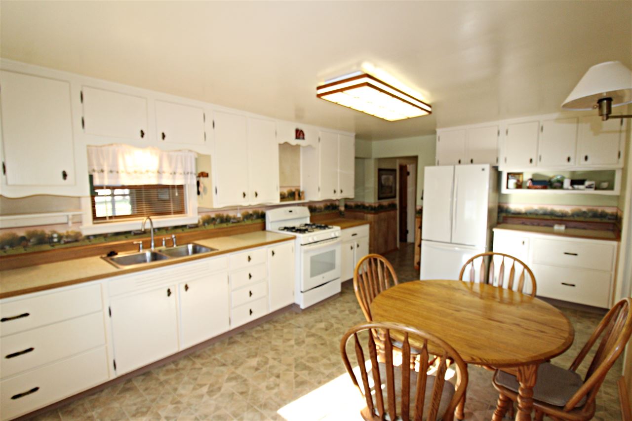 5476 Raubinger Road Swartz Creek, MI 48473 - Photo 5 of 20 50002148-4.JPG