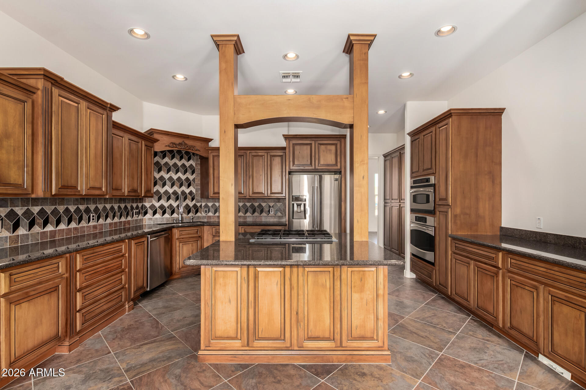 711 East Cloud Road Phoenix, AZ 85086 - Photo 3 of 10