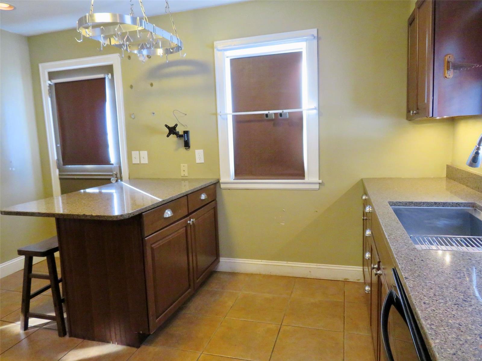 216 Staunton Road Troy, IL 62294 - Photo 8 of 47 Gallery Image 8