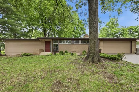$395,000 | 6609 Nall Drive, Mission, KS 66202