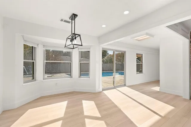 $465,000 | 906 Purdue Drive, Arlington, TX 76012