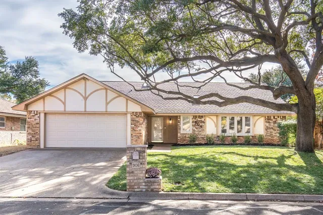 $465,000 | 906 Purdue Drive, Arlington, TX 76012