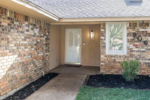 $465,000 | 906 Purdue Drive, Arlington, TX 76012