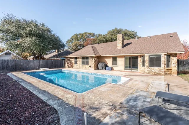 $465,000 | 906 Purdue Drive, Arlington, TX 76012