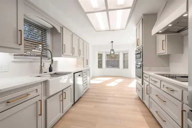 $465,000 | 906 Purdue Drive, Arlington, TX 76012