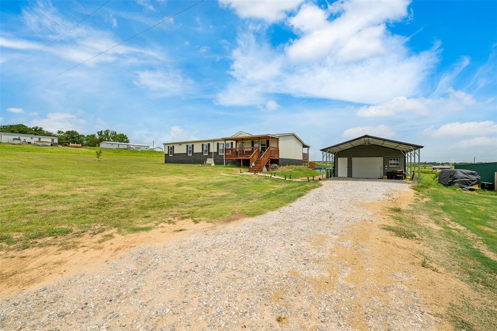 141 Kid Road Boyd, TX 76023 - Photo 5 of 40