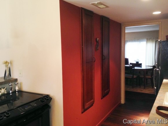 19 Country Place Springfield, IL 62703 - Photo 6 of 20