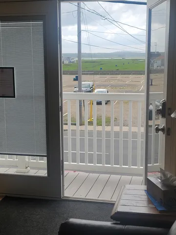 $1,999 | 89 Ashworth Avenue, Unit 8, Hampton, NH 03842