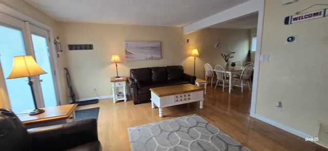 $1,999 | 89 Ashworth Avenue, Unit 8, Hampton, NH 03842