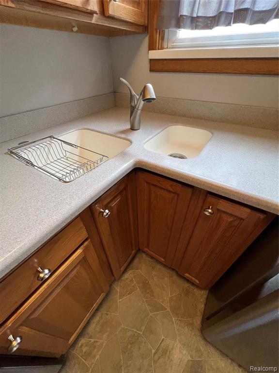 3450 Harding Street Dearborn, MI 48124 - Photo 15 of 31