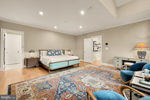 $4,100,000 | 5537 Hawthorne Place Northwest, Washington, DC 20016