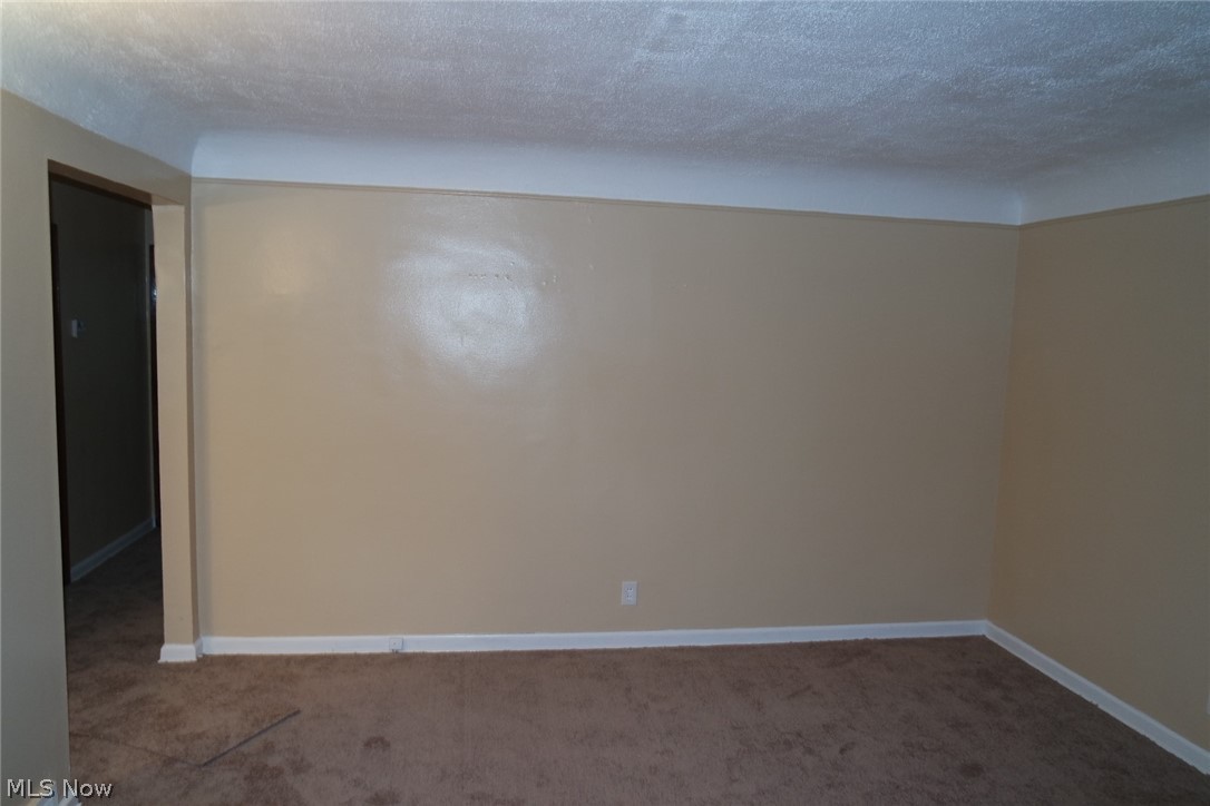 18309 Marcella Road Cleveland, OH 44119 - Photo 2 of 8 Gallery Image 2