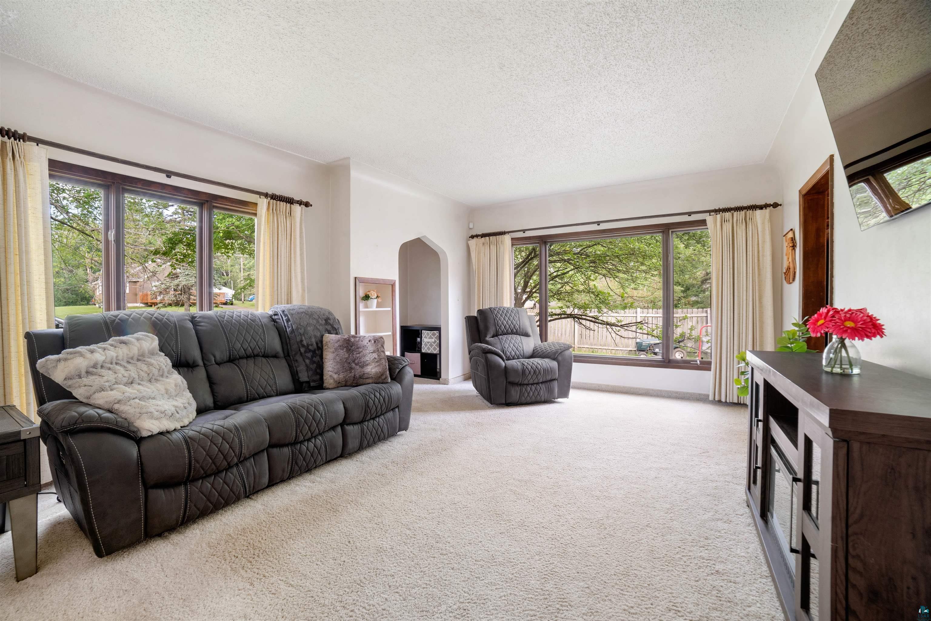 517 North Farrell Road Duluth, MN 55811 - Photo 6 of 40 Gallery Image 6