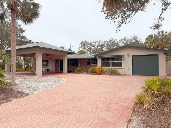 $933,000 | 5353 Shadow Lawn Drive, Sarasota, FL 34242