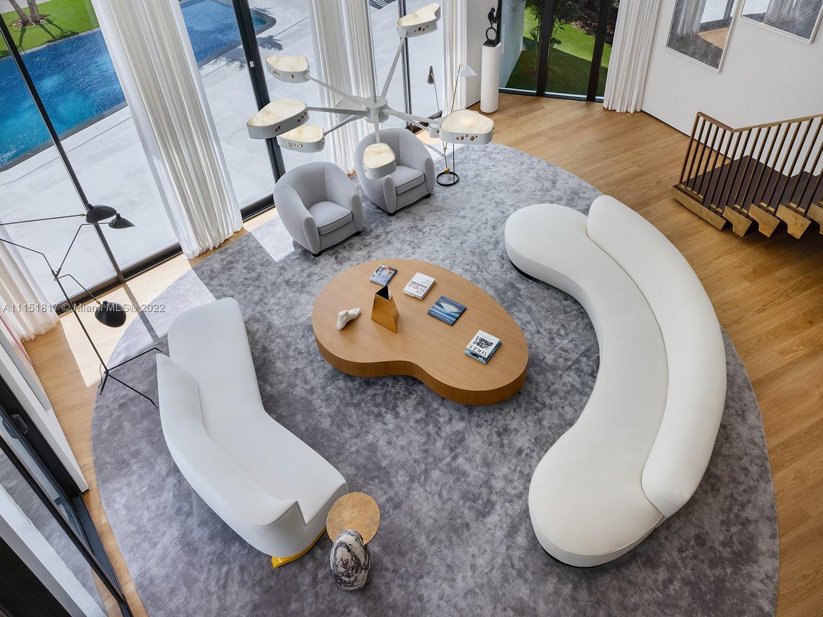 810 Lakeview Drive Miami Beach, FL 33140 - Photo 14 of 35