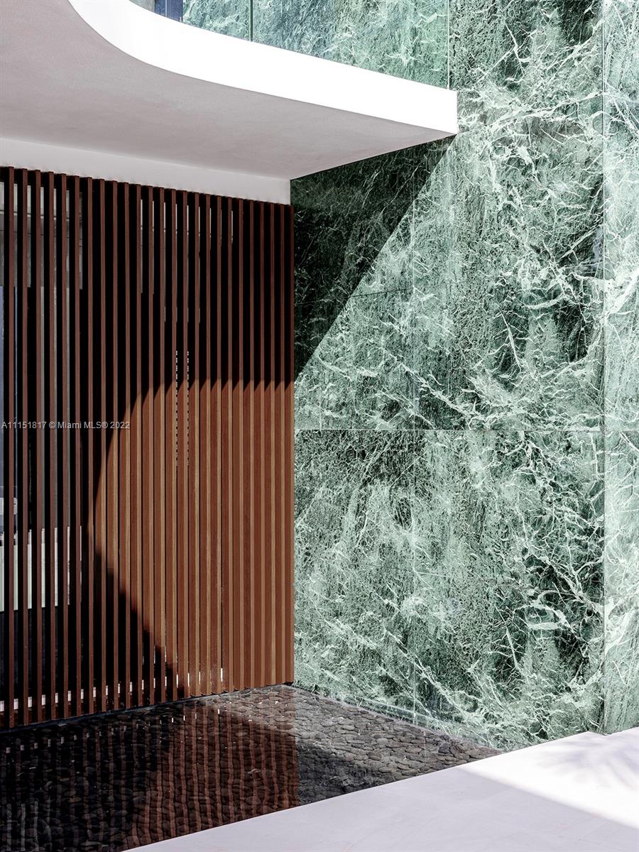 810 Lakeview Drive Miami Beach, FL 33140 - Photo 34 of 35 a view of a black gate