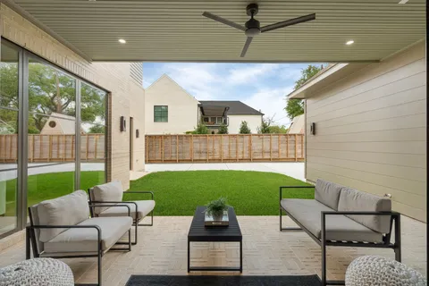 $1,499,999 | 309 Avenue Of Oaks Street, Houston, TX 77009