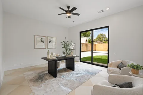 $1,499,999 | 309 Avenue Of Oaks Street, Houston, TX 77009