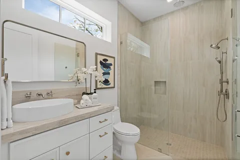 $1,499,999 | 309 Avenue Of Oaks Street, Houston, TX 77009