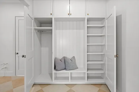 $1,499,999 | 309 Avenue Of Oaks Street, Houston, TX 77009