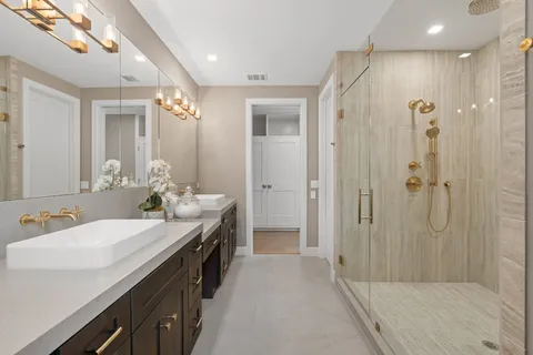 $1,499,999 | 309 Avenue Of Oaks Street, Houston, TX 77009