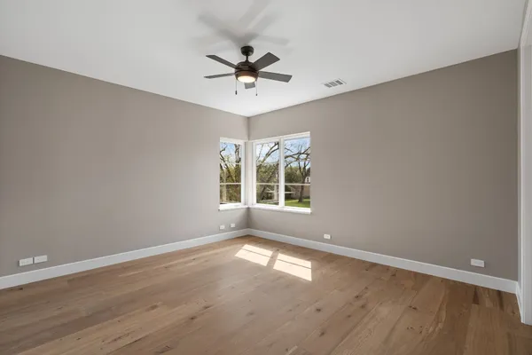 $1,575,000 | 309 Avenue Of Oaks Street, Houston, TX 77009
