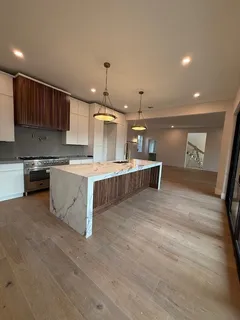 $1,575,000 | 309 Avenue Of Oaks Street, Houston, TX 77009