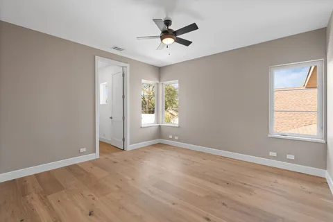 $1,499,999 | 309 Avenue Of Oaks Street, Houston, TX 77009