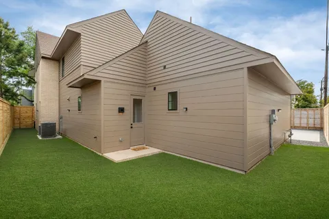 $1,499,999 | 309 Avenue Of Oaks Street, Houston, TX 77009