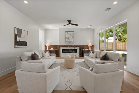 $1,499,999 | 309 Avenue Of Oaks Street, Houston, TX 77009