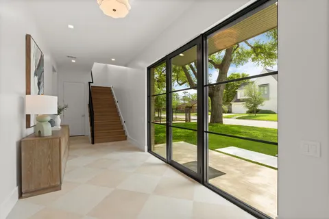 $1,499,999 | 309 Avenue Of Oaks Street, Houston, TX 77009