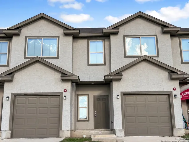 $1,400 | 13002 Reid Meadows, Live Oak, TX 78233