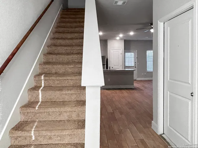 $1,400 | 13002 Reid Meadows, Live Oak, TX 78233