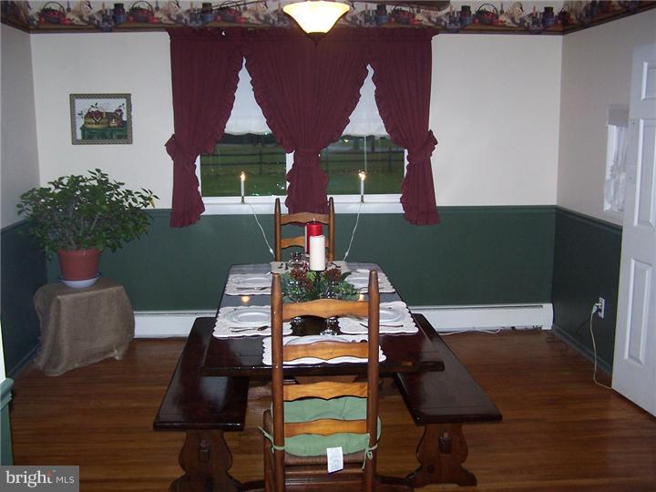 2810 Upper Ridge Road Pennsburg, PA 18073 - Photo 9 of 12 Dining Room