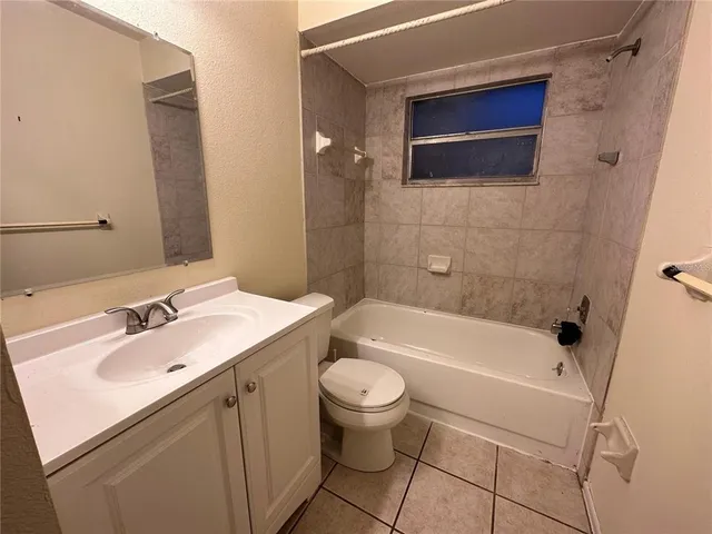 $1,600 | 4624 73rd Avenue North, Unit B, Pinellas Park, FL 33781